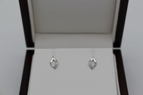 Boucles d'oreilles feuilles semi empierrées Diamant sur Or Blanc