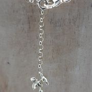 Collier rose et bourgeons or jaune 750 millièmes